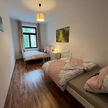 Апартаменты Direkt An Der Arena, Waldstrasse Лейпциг Экстерьер фото